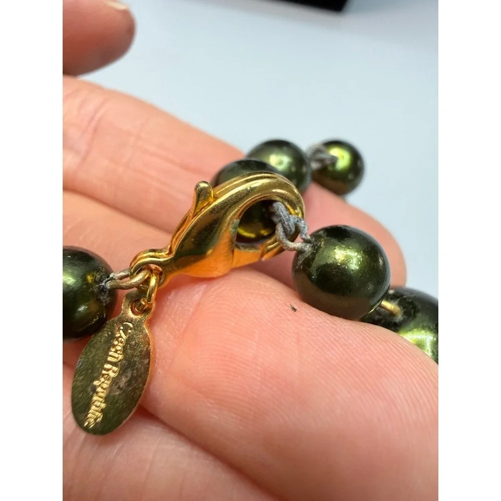 Vintage Joan Rivers Dark Green Faux Pearl Necklace 39